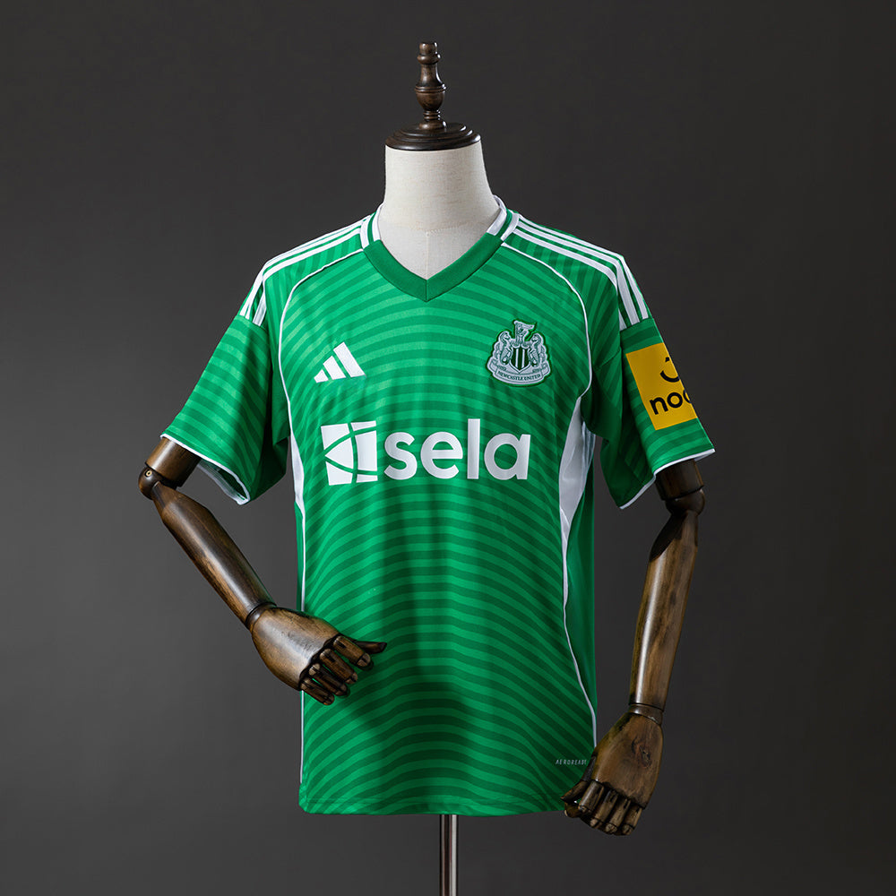 Newcastle Away Kit 25/26 Fan Version